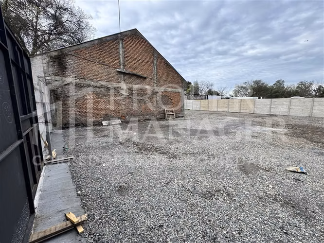 Local Comercial 130m2 + Patio 580m2 - Centro de Chillán.