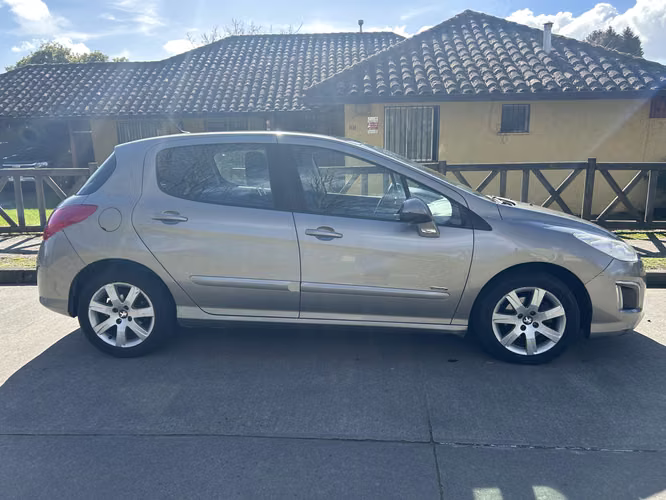 Peugeot 308 Sportium 1.6 HDi Diesel 2014 - Imagen 4