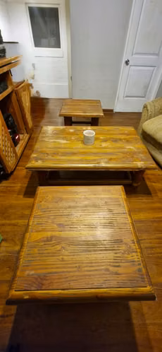 VENDO cama super king excelente estado- mesa de centro y lateral, y Rack de música pino oregón