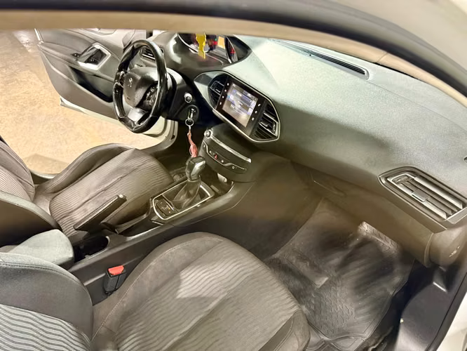 PEUGEOT 308 ALLURE PACK AT
