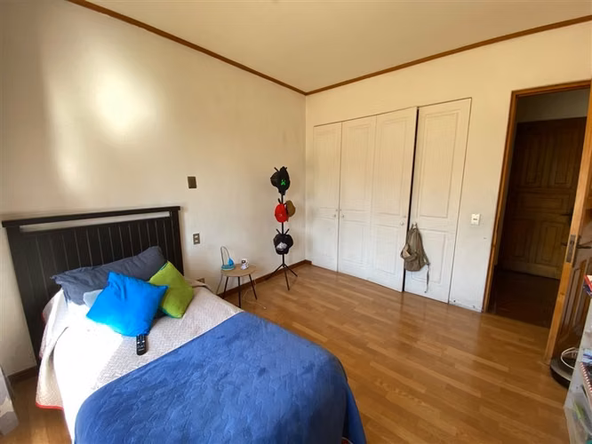 Arriendo parcela con gran casa chilena en Chicureo, 4D y B