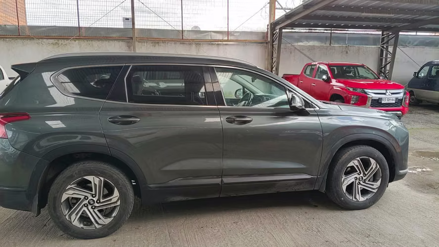 HYUNDAI SANTA FE 2.2 DIESEL 4X4  AUTOMATICO AÑO 2021 ÚNICO DUEÑO
