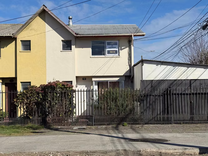 Casa Amplia y Luminosa con Jardín (181138)