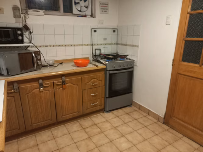 habitacion amoblada para hombre solo en maipu