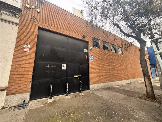 Arriendo Galpón con Oficina Portugal/ Maule