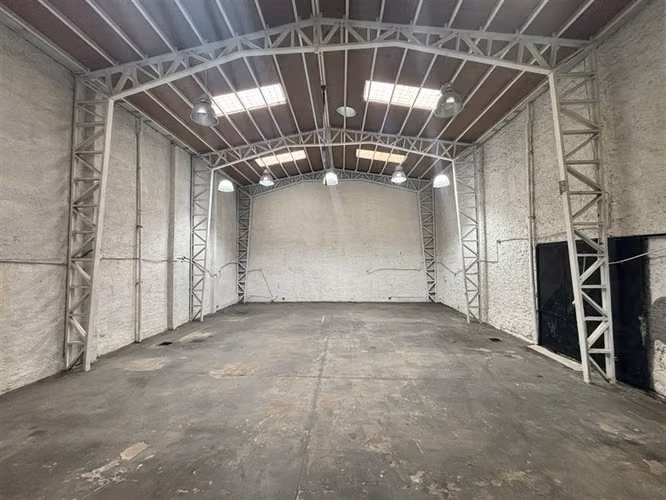 Arriendo Galpón con Oficina Portugal/ Maule - Imagen 11
