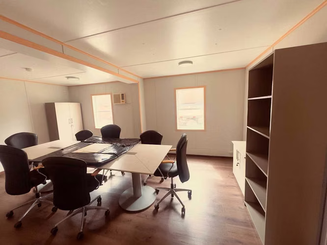 TERRENO INDUSTRIAL CON INSTALACIONES (181148)