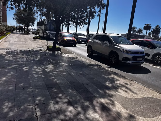Vendo Amplio Depto. Av. Marina, 4D 2B, E y B, Cerca Casino