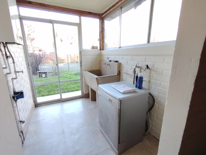 Se arrienda casa en Sector Las Encinas en Chillán, 4 dormitorios, 3 baños