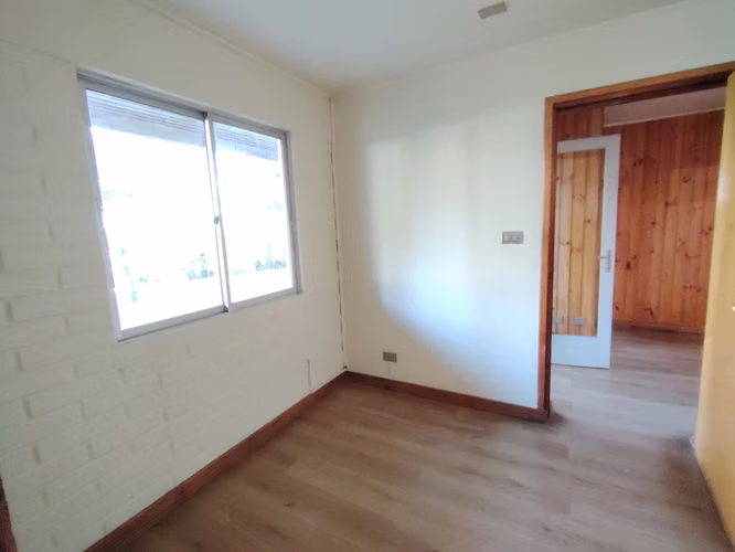 Se arrienda casa en Sector Las Encinas en Chillán, 4 dormitorios, 3 baños
