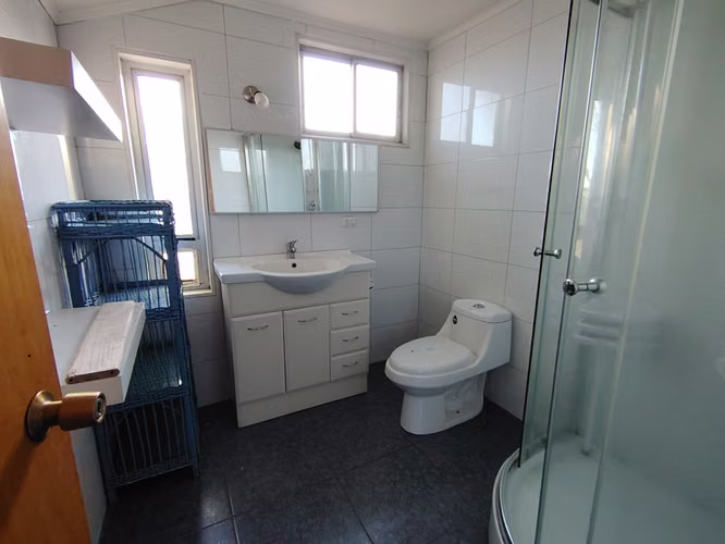 Se arrienda casa en Sector Las Encinas en Chillán, 4 dormitorios, 3 baños