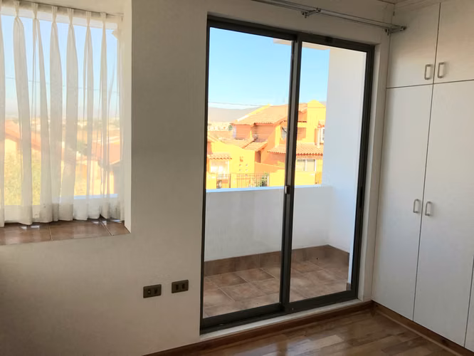 LA HERRADURA ORIENTE/ GRAN CASA CON PISCINA