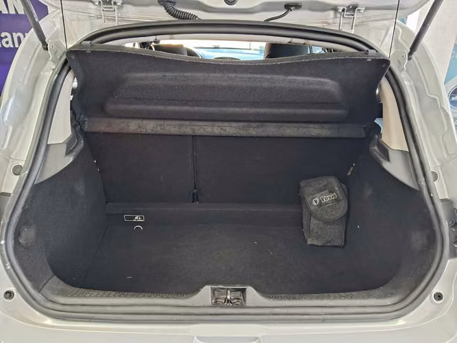 RENAULT CLIO IV 09 HB AUTHENTIQUE E6 F2 MT 2021