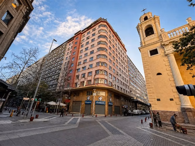 Oficina 33m2 Estado 215 con 2 privados recepción piso 9