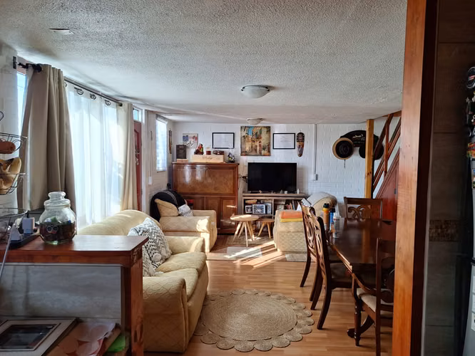 SE VENDE CASA CON 2D3B1E AMPLIADA EN EL ROSAL MAIPÚ