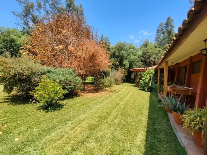 ARRIENDO PARCELA CON CASA DE 4D/4B CERCANA AL COLEGIO CARAMPANGUE