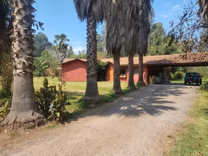 ARRIENDO PARCELA CON CASA DE 4D/4B CERCANA AL COLEGIO CARAMPANGUE