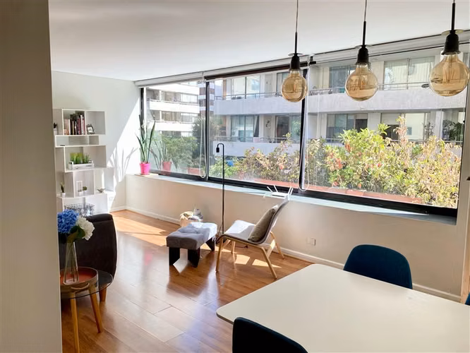 Arriendo AMOBLADO Dpto 1D 1B estac El Golf - Imagen 4
