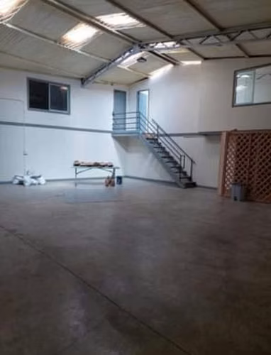 Arriendo Bodega Pedro de León Gallo