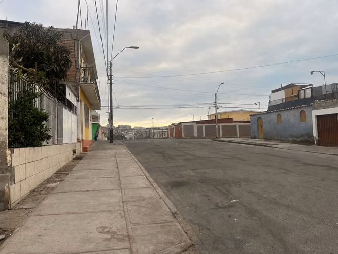 Venta casa sólida ideal inversión terreno 420 M2 Arica - Imagen 5