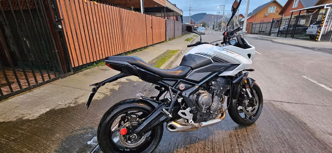 Triumph Tiger Sport 660,  Km.