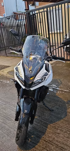Triumph Tiger Sport 660,  Km.