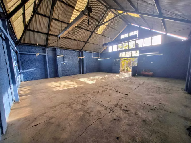 Galpón taller inof/bodega 100 M2, Patio 300 mt2 (181175)