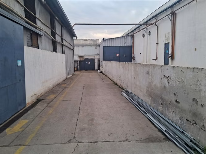 EN ARRIENDO BODEGA 160M2-CERRILLOS-METRO CERRILLOS