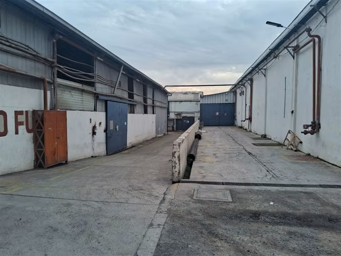 EN ARRIENDO BODEGA 160M2-CERRILLOS-METRO CERRILLOS