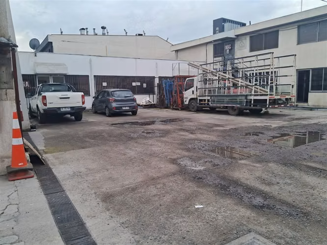 EN ARRIENDO BODEGA 160M2-CERRILLOS-METRO CERRILLOS