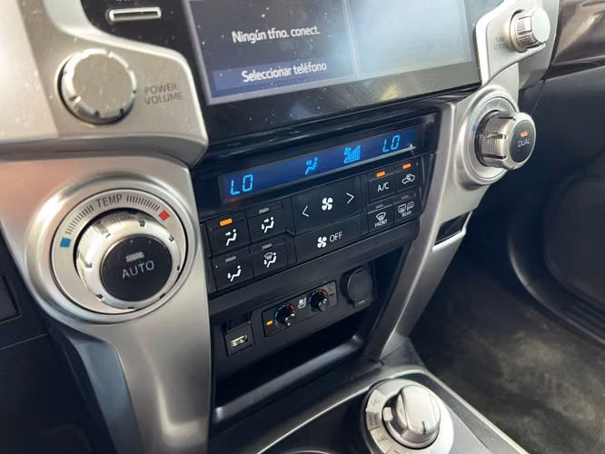 TOYOTA 4 RUNNER LIMITED 4X4  2021 - Imagen 17