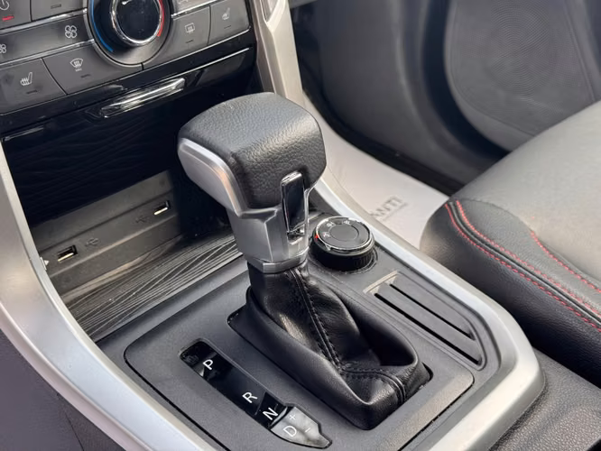 MAXUS T60 DCAB 4X4 2.0 AT 2023 - Imagen 10
