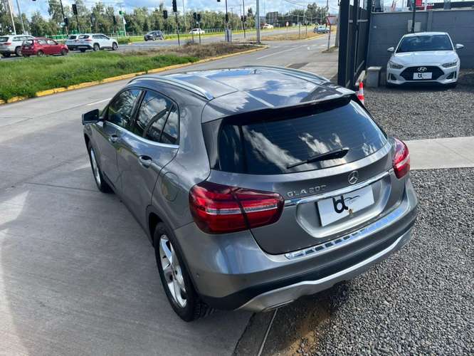MERCEDES-BENZ GLA 200 1.6 AUT 2020