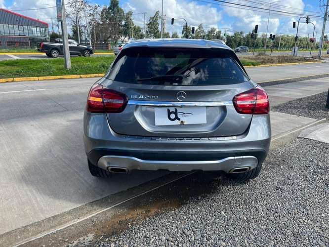 MERCEDES-BENZ GLA 200 1.6 AUT 2020