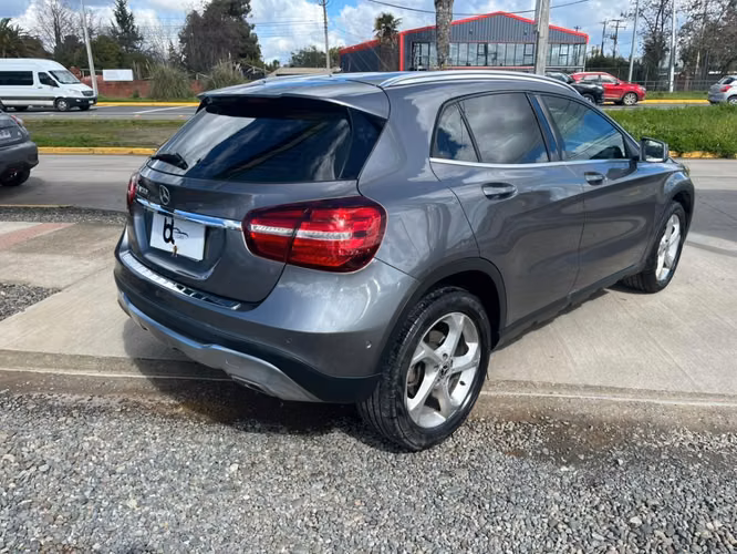 MERCEDES-BENZ GLA 200 1.6 AUT 2020 - Imagen 5