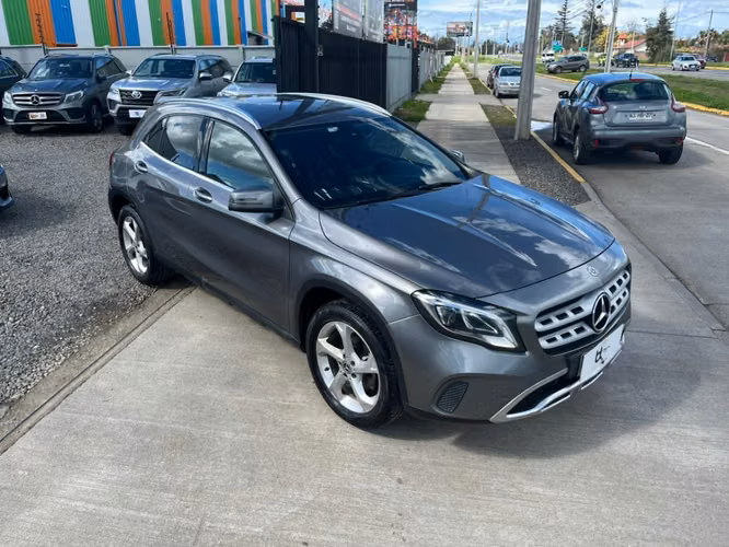 MERCEDES-BENZ GLA 200 1.6 AUT 2020 - Imagen 9