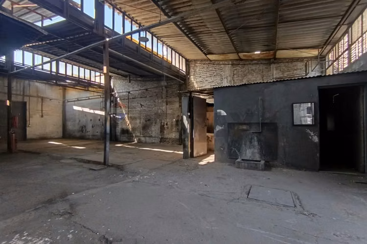 Arriendo conversable propiedad comercial trifásica