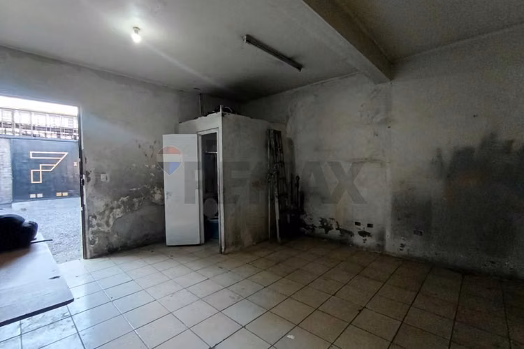 Arriendo conversable propiedad comercial trifásica