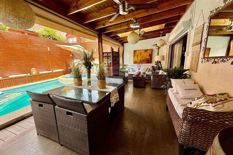 Hermosa casa en huechuraba 5d+4b piscina - Imagen 2