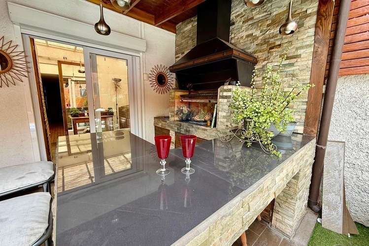 Hermosa casa en huechuraba 5d+4b piscina - Imagen 24