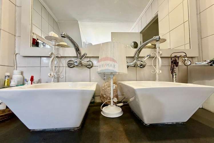 Hermosa casa en huechuraba 5d+4b piscina - Imagen 23