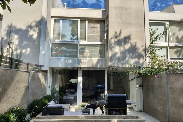 Townhouse calle cerrada - peñalolén 4d-4b-2e-b
