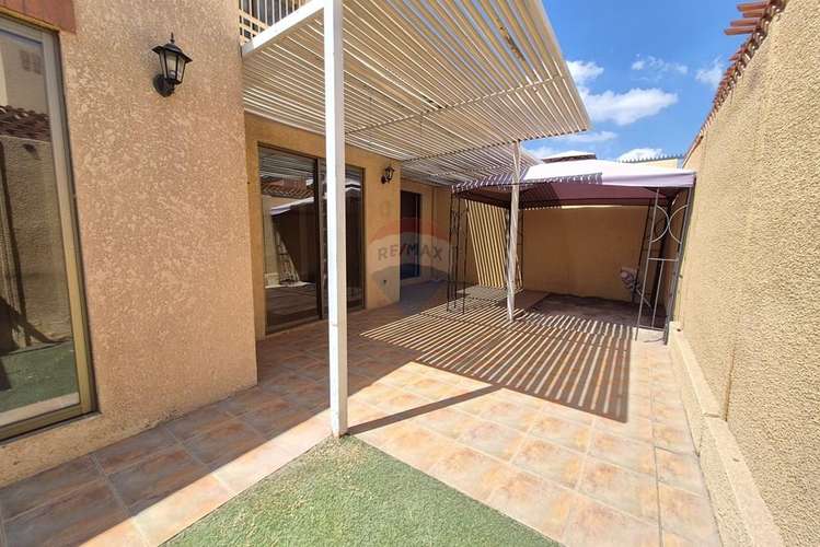 Hermosa casa en condominio
