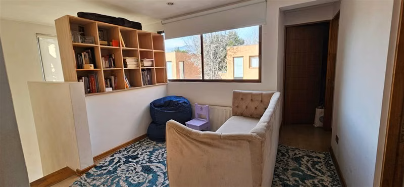 Casa en arriendo de 4 dorm. en Lo Barnechea