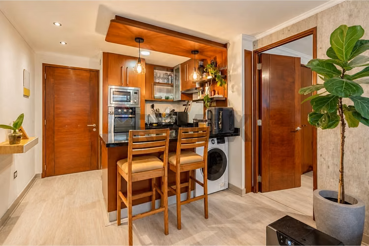 Venta departamento las condes con patio privado - Imagen 8