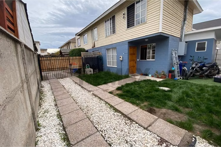 Venta casa 2d+1b valle grande lampa