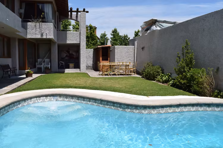 CASA MAYFLOWER EN CONDOMINIO 5 DORMITORIOS