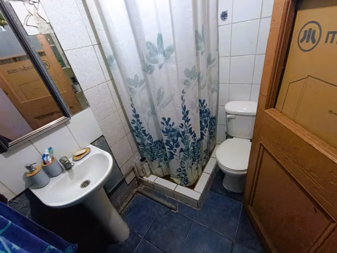 CASA  ESQUINA CON 2 ENTRADAS INDEPEDIENTES - Imagen 17