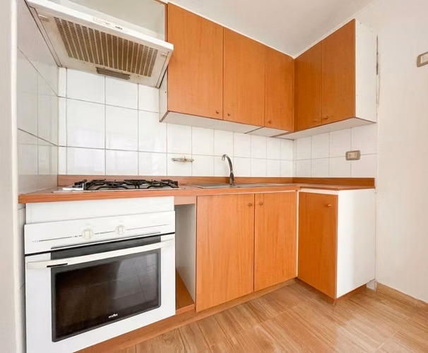 ARRIENDO DEPARTAMENTO 2 DORMITORIOS A PASOS METRO SANTA ANA - Imagen 3