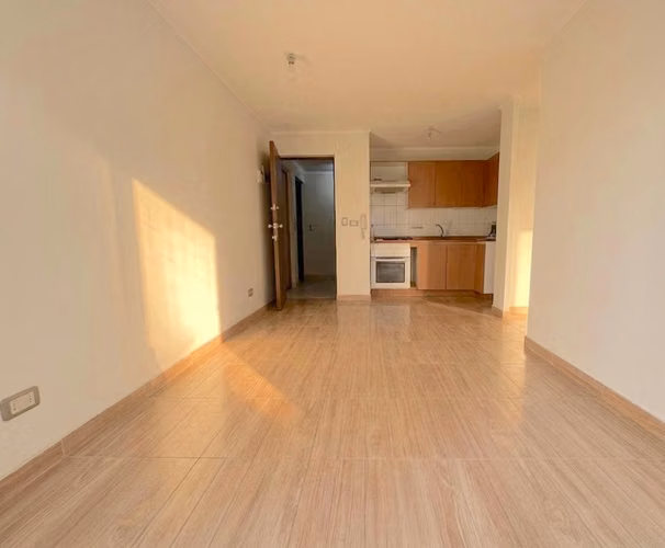 ARRIENDO DEPARTAMENTO 2 DORMITORIOS A PASOS METRO SANTA ANA - Imagen 1